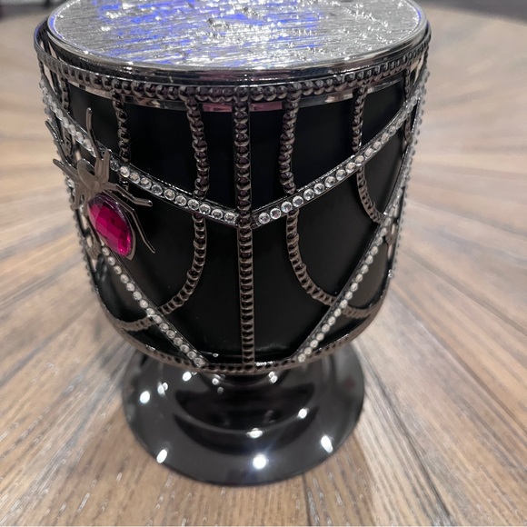 Bath & Body Works Halloween Purple Gem Silver Spider Web 3-Wick Candle Pedestal - Picture 3 of 15